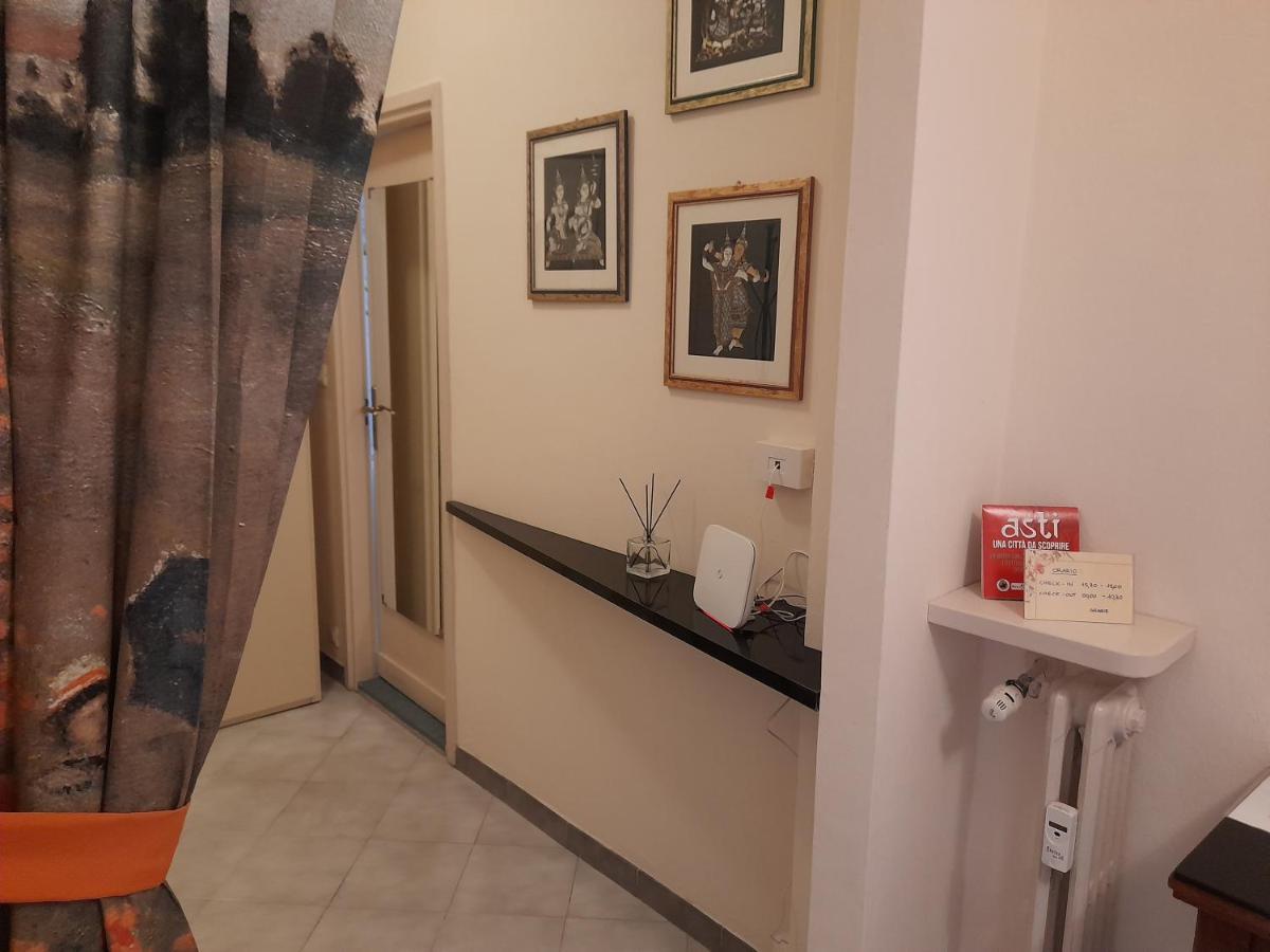 Appartamento Centrale Con Garage Asti Bagian luar foto